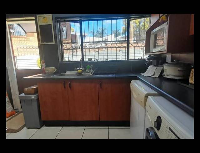 3 BEDROOM FREESTANDING FOR SALE IN RIDGEWAY